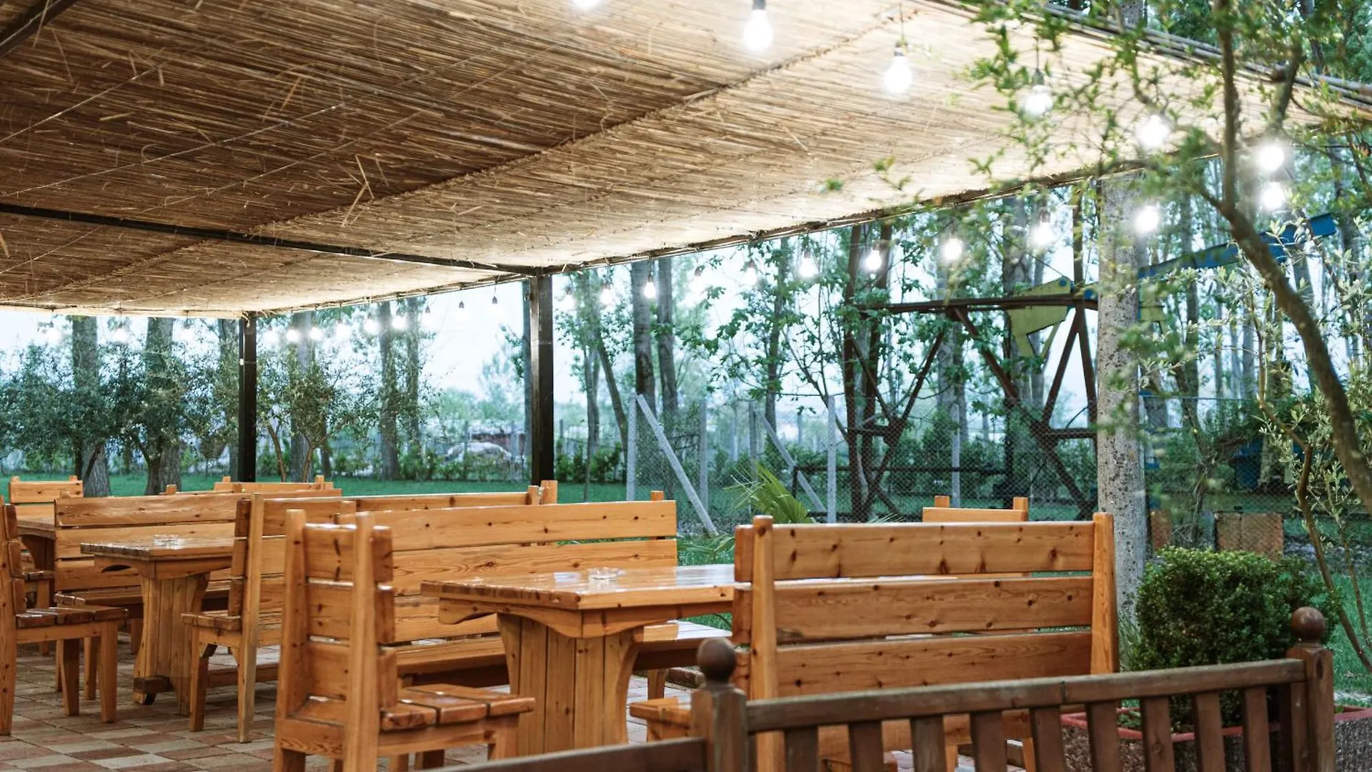 *****  Hotel Taverna Devolli Kucove Albania